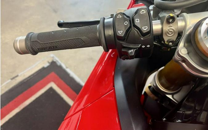 2025 Ducati Panigale V4 S