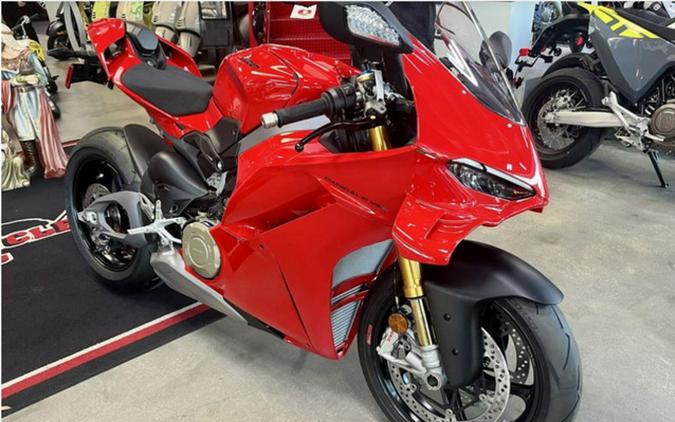2025 Ducati Panigale V4 S