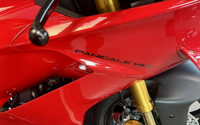 2025 Ducati Panigale V4 S