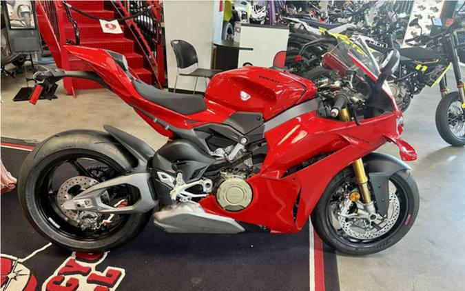 2025 Ducati Panigale V4 S