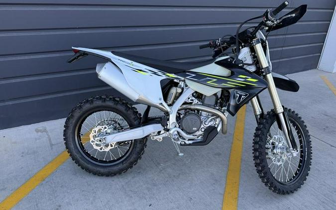 2026 Triumph TF 450-E Jet Black/Pure White