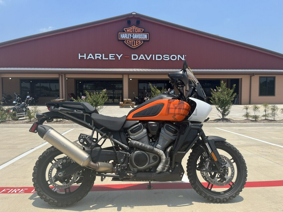 2021 Harley-Davidson Pan America™ 1250 Special Baja Orange / Stonewashed White Pearl