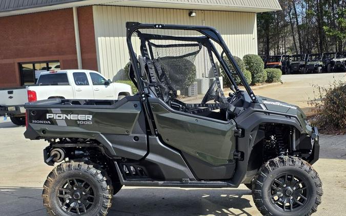 2025 Honda Pioneer 1000 Deluxe