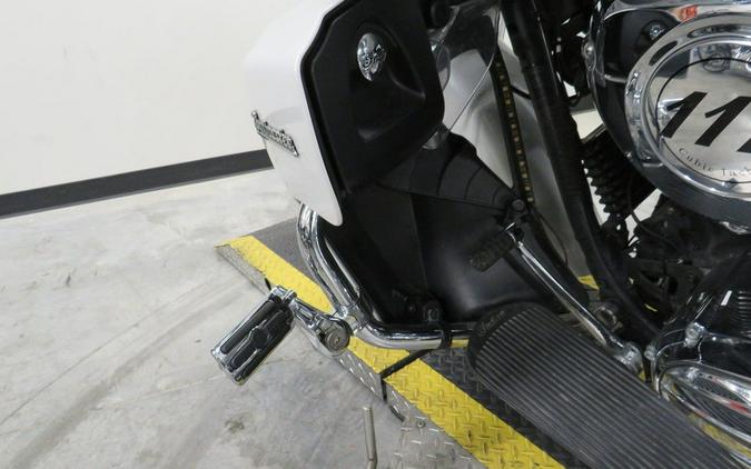 2018 Indian Motorcycle® Roadmaster® ABS Pearl White over Star Silver