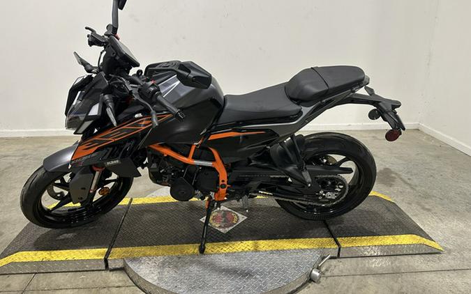 2026 KTM Duke 390