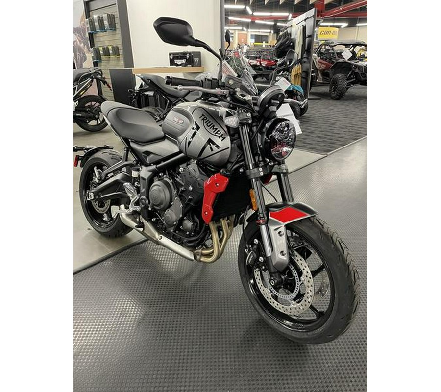 2023 Triumph Trident 660 Matte Jet Black / Matte Silver Ice