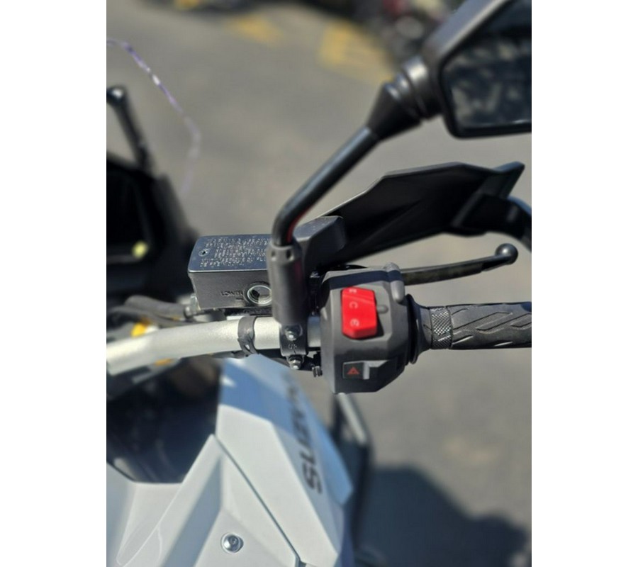 2025 Suzuki V-Strom 800DE Adventure
