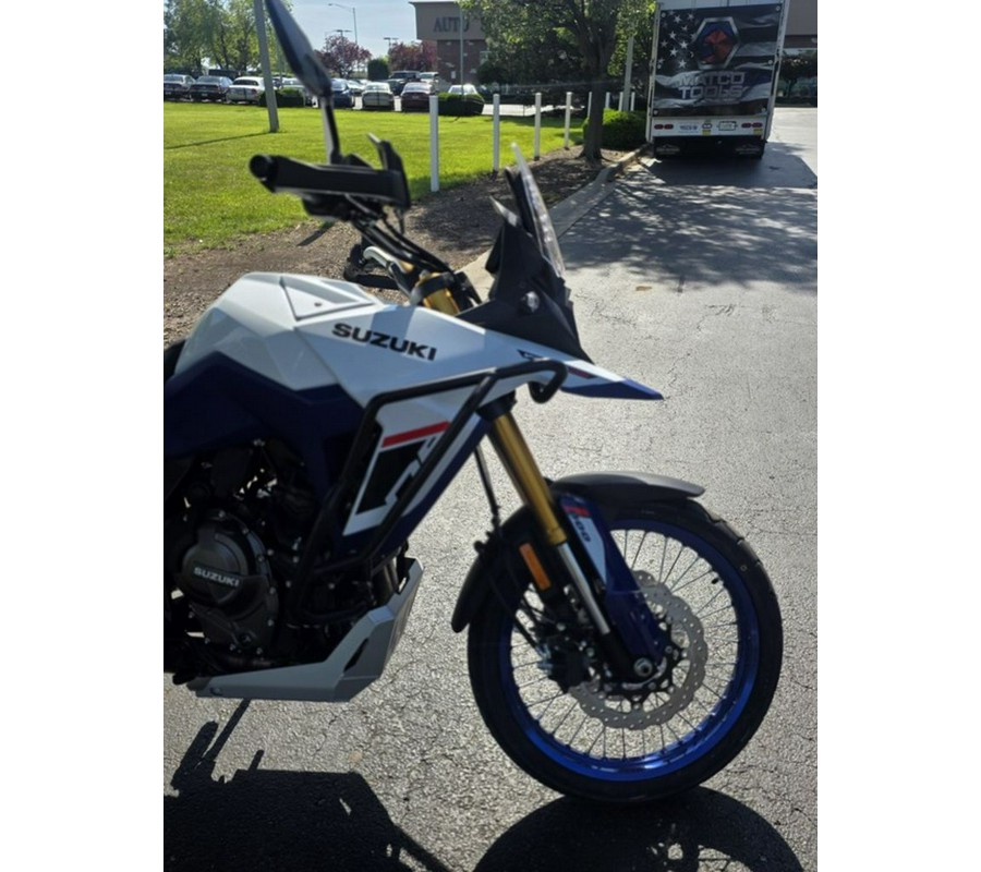 2025 Suzuki V-Strom 800DE Adventure