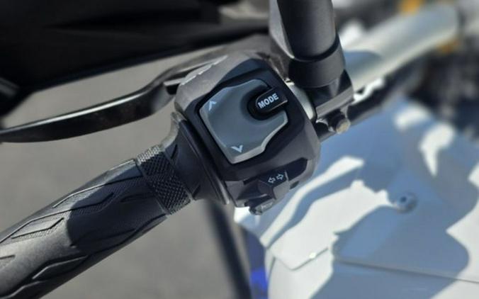 2025 Suzuki V-Strom 800DE Adventure