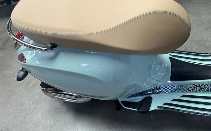 2025 Vespa Primavera 150 Batik