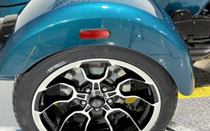 2026 Harley-Davidson® Road Glide 3 Teal Thunder Finish Black