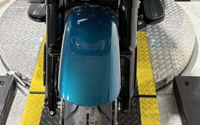 2026 Harley-Davidson® Road Glide 3 Teal Thunder Finish Black