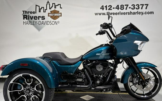 2026 Harley-Davidson® Road Glide 3 Teal Thunder Finish Black