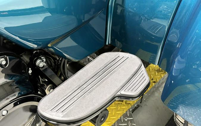 2026 Harley-Davidson® Road Glide 3 Teal Thunder Finish Black