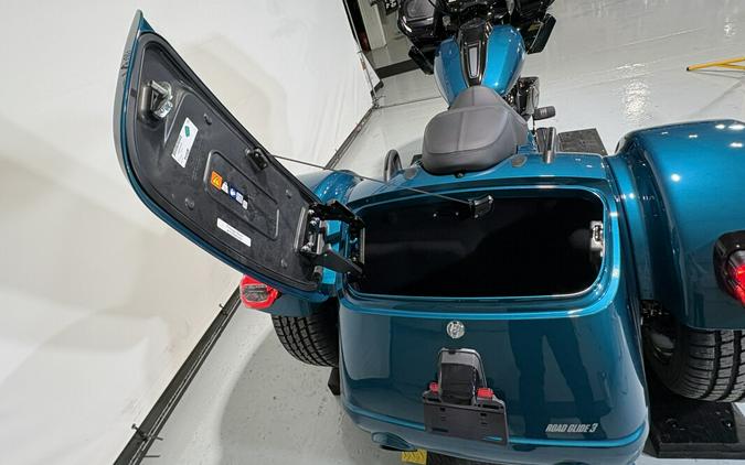 2026 Harley-Davidson® Road Glide 3 Teal Thunder Finish Black
