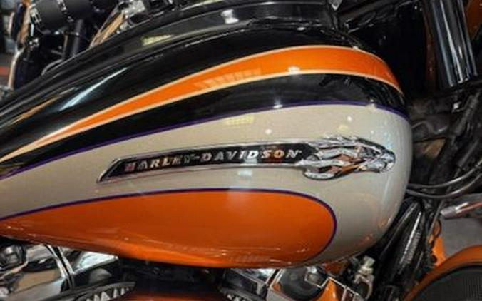 2011 Harley-Davidson® FLHXSE2 - CVO™ Street Glide®