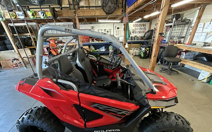 2026 Polaris RZR 200 EFI