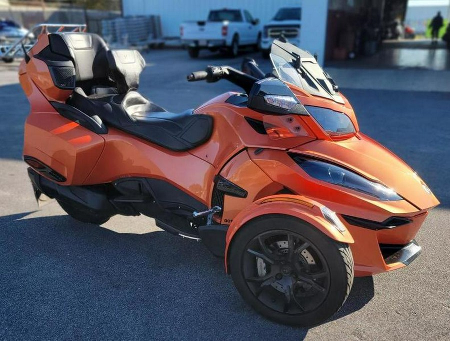 2019 Can-Am® Spyder® RT Limited Dark