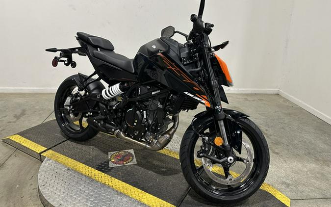 2026 KTM Duke 250