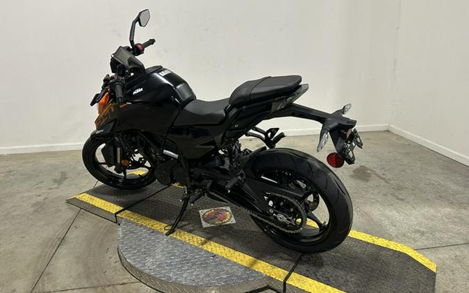 2026 KTM Duke 250