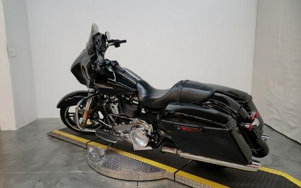 FLHXS 2017 Street Glide Special