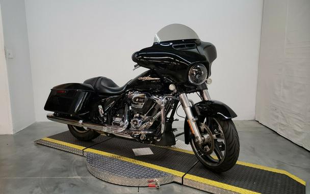 FLHXS 2017 Street Glide Special