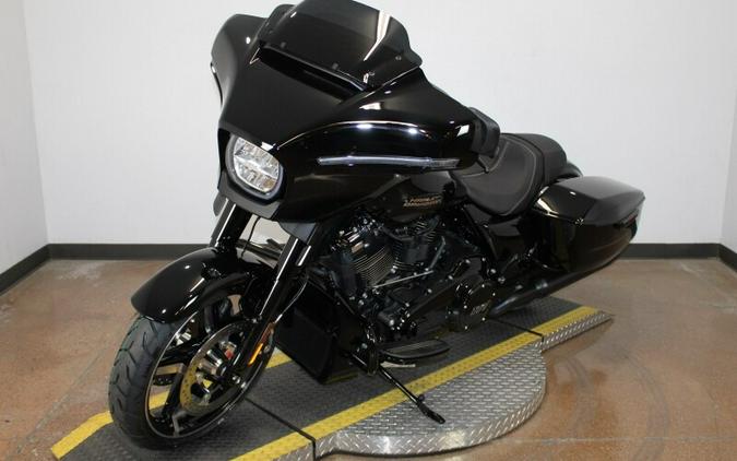 Harley-Davidson Street Glide® 2024 FLHX 84472143 VIVID BLACK