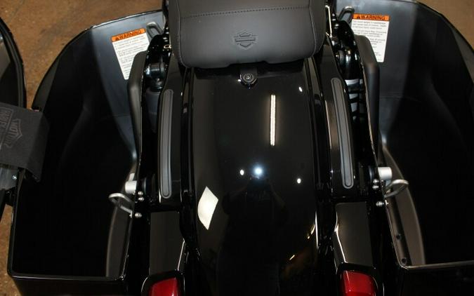 Harley-Davidson Street Glide® 2024 FLHX 84472143 VIVID BLACK