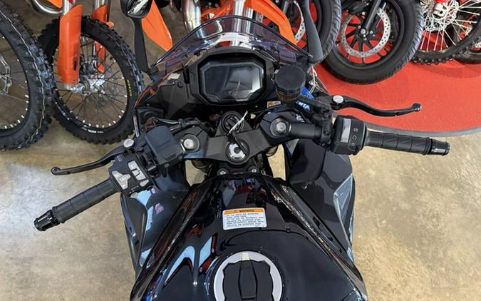 2025 Kawasaki Ninja 1100SX ABS