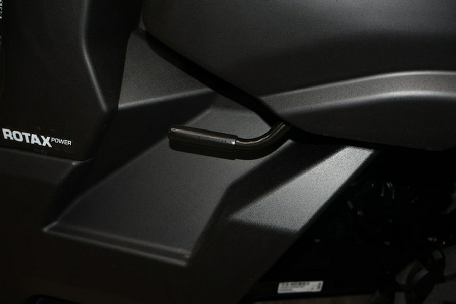 2025 Can-Am Defender MAX DPS HD7 Compass Green