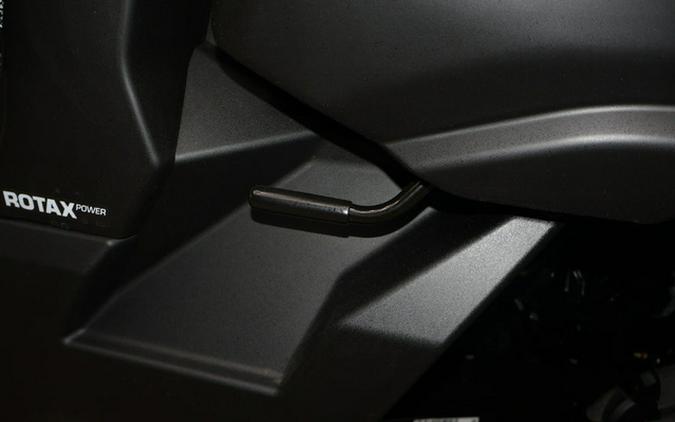 2025 Can-Am Defender MAX DPS HD7 Compass Green