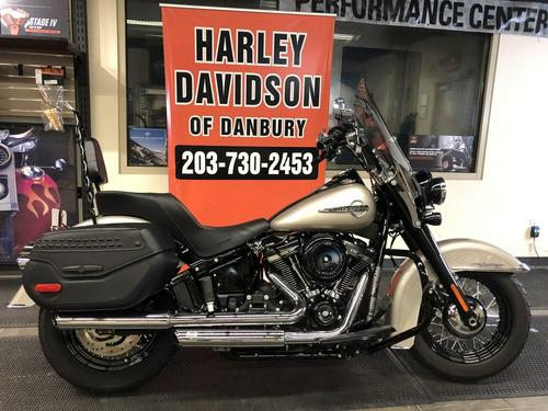 2018 Harley-Davidson Softail Heritage Classic 114 Review — From...