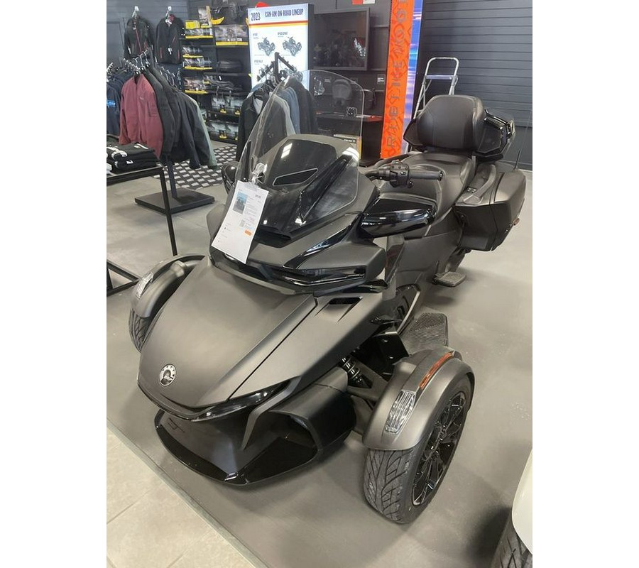 2023 Can-Am® Spyder RT Limited Dark Wheels