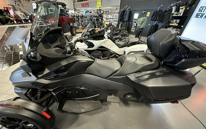 2023 Can-Am® Spyder RT Limited Dark Wheels