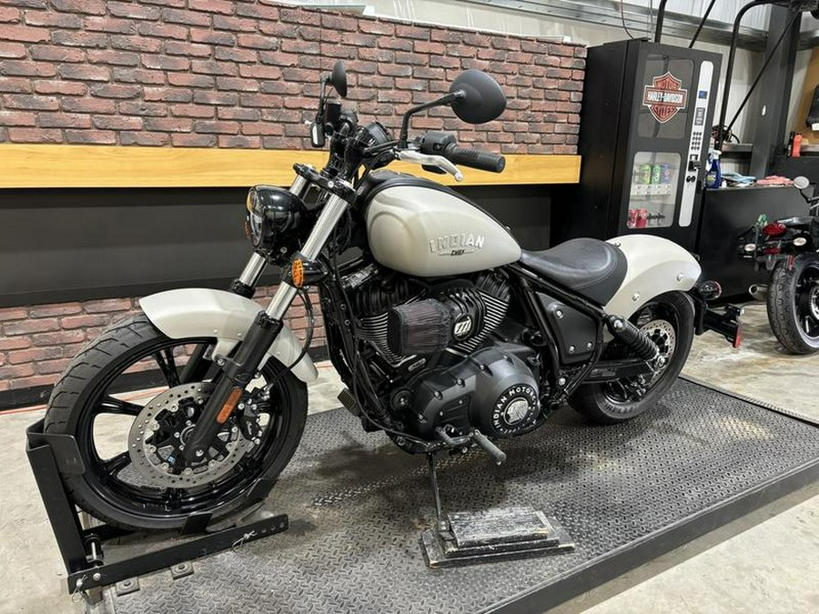 2023 Indian Motorcycle® Chief® ABS Silver Quartz Smoke