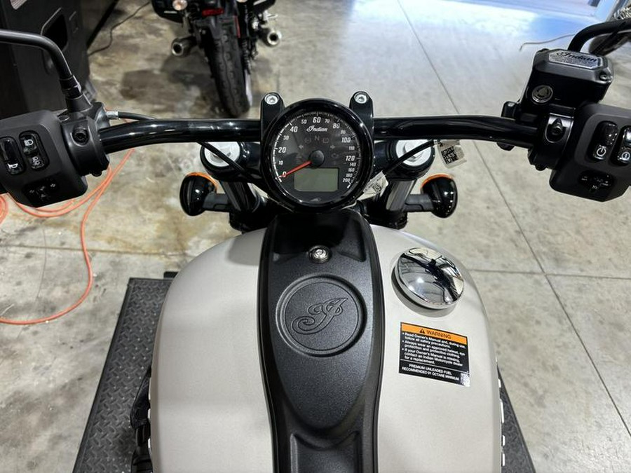 2023 Indian Motorcycle® Chief® ABS Silver Quartz Smoke