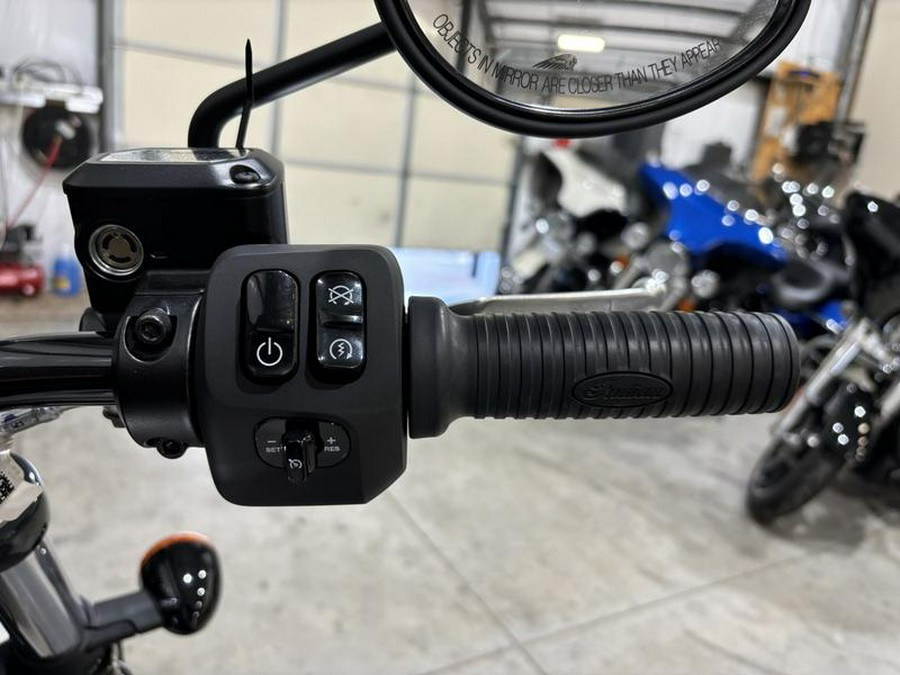 2023 Indian Motorcycle® Chief® ABS Silver Quartz Smoke