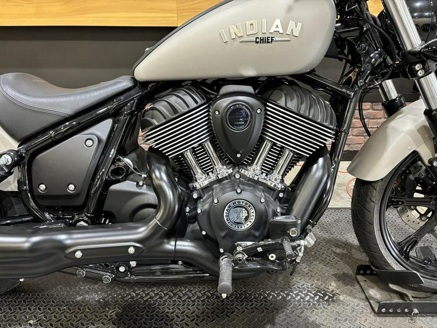2023 Indian Motorcycle® Chief® ABS Silver Quartz Smoke