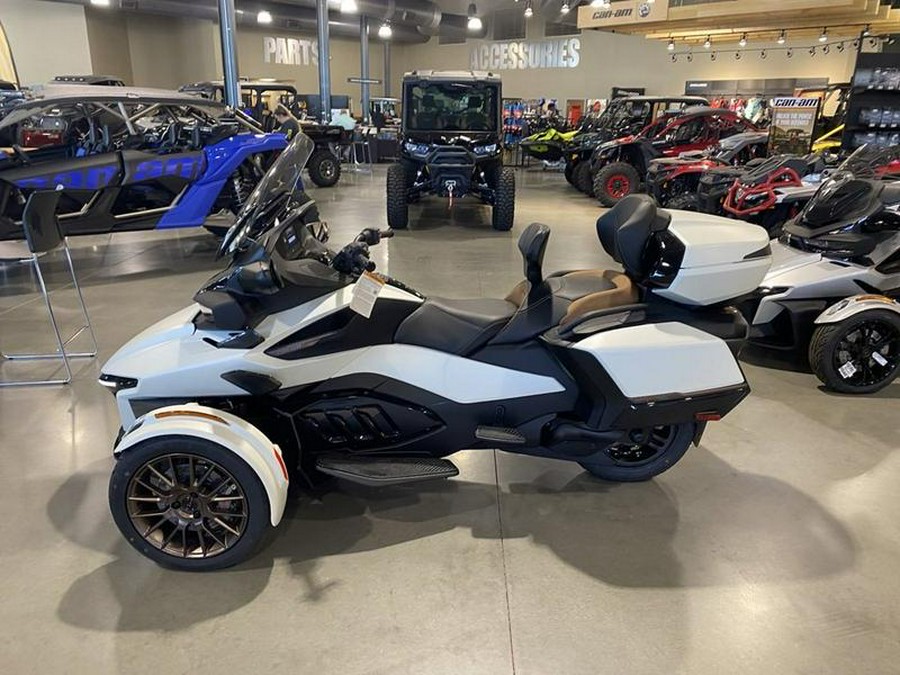 2024 Can-Am® RD SPYDER RT STS 1330 SE6 WH SE 24 Limited