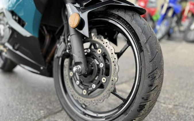 2021 Kawasaki Ninja® 400 ABS Pearl Nightshade Teal/Metallic Spark Black