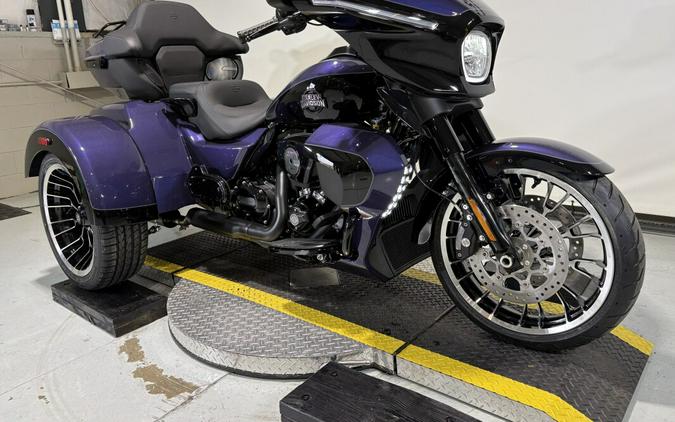 2026 Harley-Davidson® Street Glide 3 Limited Purple Abyss / Vivid Black Black Trim