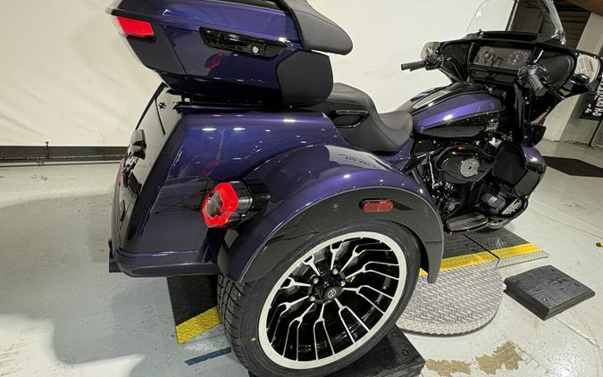 2026 Harley-Davidson® Street Glide 3 Limited Purple Abyss / Vivid Black Black Trim