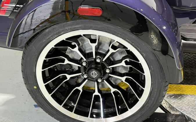 2026 Harley-Davidson® Street Glide 3 Limited Purple Abyss / Vivid Black Black Trim