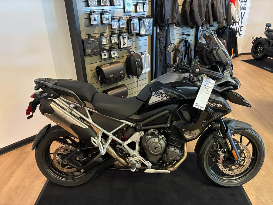 2025 Triumph Tiger 1200 GT Pro