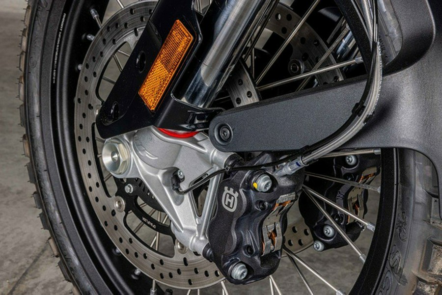 2024 Husqvarna Norden 901 Expedition