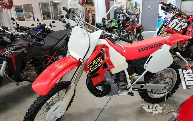 2000 Honda® CR500