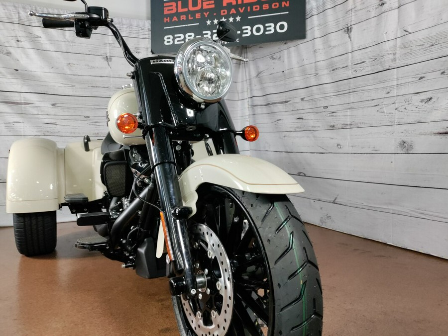 2023 Harley-Davidson Freewheeler White Sand Pearl