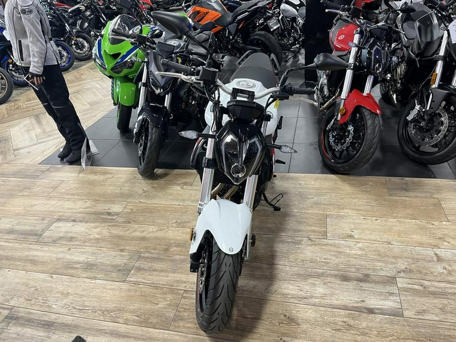 2023 Benelli 302S