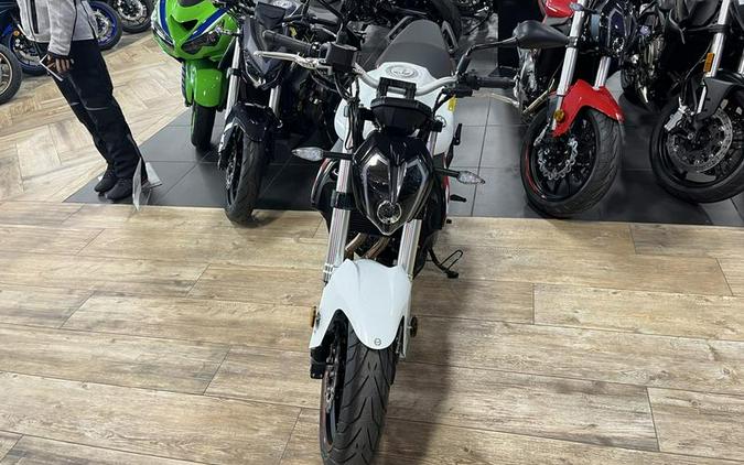 2023 Benelli 302S