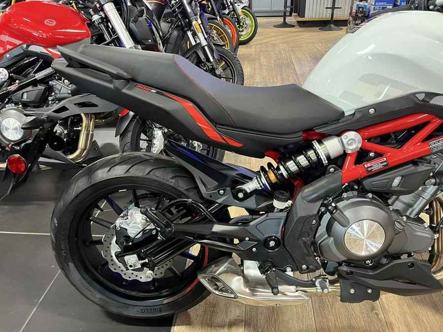 2023 Benelli 302S